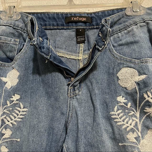 Refuge Women’s white floral embroidered jeans size 6 100% cotton - Picture 8 of 8